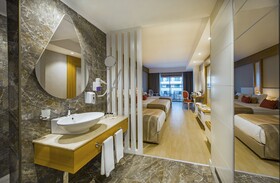 Port Nature Luxury Resort Hotel & Spa