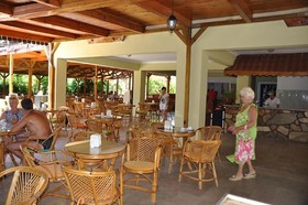 Larissa Inn
