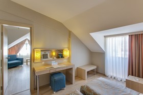Lucida Beach Hotel
