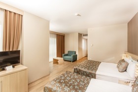 Lucida Beach Hotel