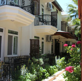 Canada Hotel & Bungalows