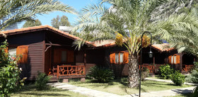 Canada Hotel & Bungalows