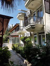 Canada Hotel & Bungalows
