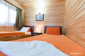 Canada Hotel & Bungalows