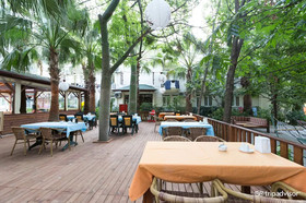 Canada Hotel & Bungalows