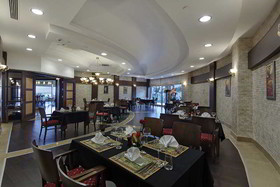 Alba Royal Hotel