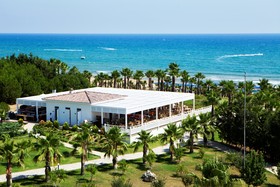 Club Grand Side