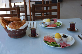 Hira Hotel