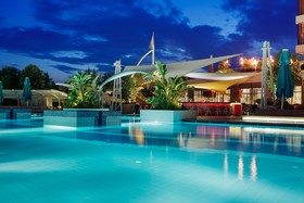 TUI BLUE Side
