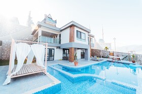 Fortunella Suits & Villas