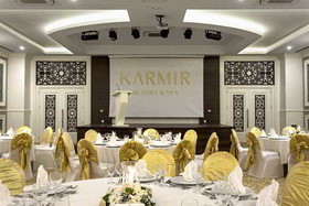 Karmir Resort & Spa