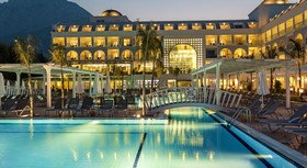 Karmir Resort & Spa