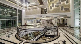 Karmir Resort & Spa