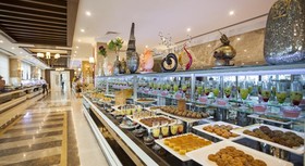 Karmir Resort & Spa