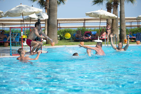 Seven Seas Hotel Life