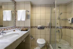 Seven Seas Hotel Life