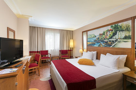Seven Seas Hotel Life