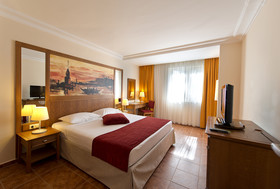 Seven Seas Hotel Life