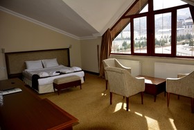 West Davraz Hotel