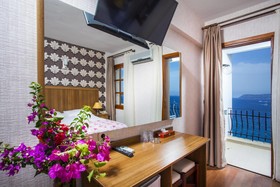 Aqua Princess Hotel