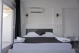Blue Island Luxury Hotel