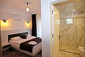 Blue Island Luxury Hotel