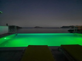 Blue Island Luxury Hotel