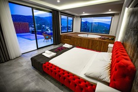 Golden Villa