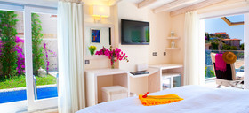 Peninsula Gardens Hotel & Beach