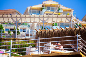 Peninsula Gardens Hotel & Beach