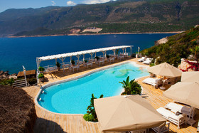 Peninsula Gardens Hotel & Beach
