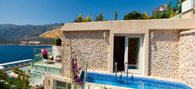 Peninsula Gardens Hotel & Beach