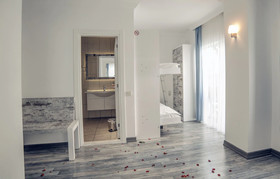 Nur Hotel
