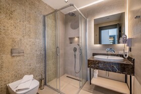 Seatown Hotel