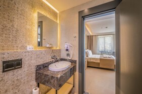 Seatown Hotel
