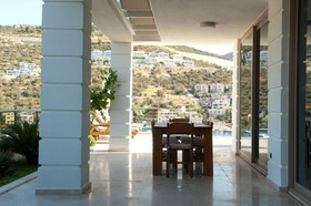 Villa Moonshine