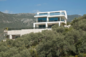 Villa Moonshine