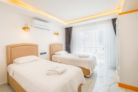 Yosun Apart