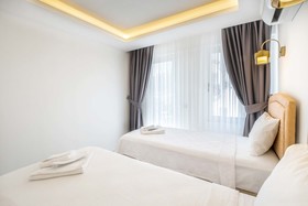 Yosun Apart