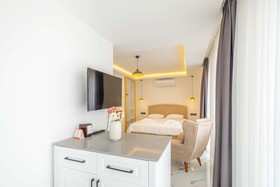Yosun Apart