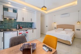 Yosun Apart