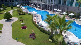 Akra Kemer