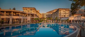 Akra Kemer