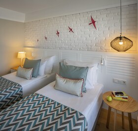 Akra Kemer