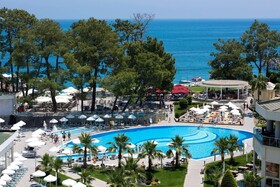 Akra Kemer