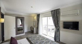 Crystal Aura Beach Resort & Spa