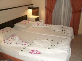 Himeros Beach Hotel