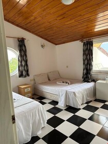 London House Hotel