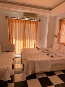 London House Hotel