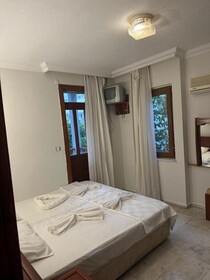 London House Hotel